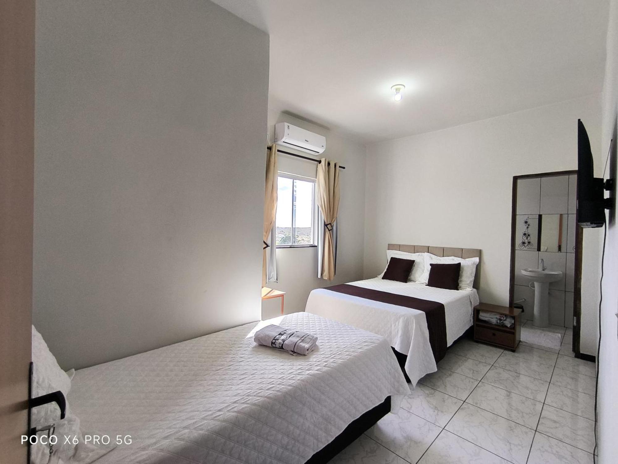 Hotel Almeida Correntina Bagian luar foto